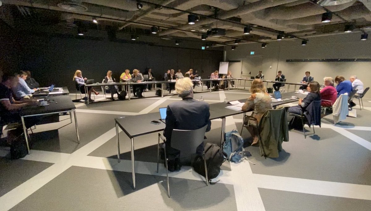 SGPnieuws's tweet image. Mag iemand met mannelijke geslachtskenmerken straks de vrouwenkleedkamer in? En wat als je moeder zich straks presenteert als je nieuwe vader?

Er is nog te weinig over nagedacht.

Daarom organiseert de SGP vanmiddag een rondetafelgesprek over #gender