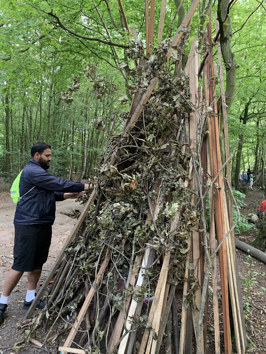 APSE12's tweet photo. Bushcraft #year5camping #denlife https://t.co/9zCZNDZiP2