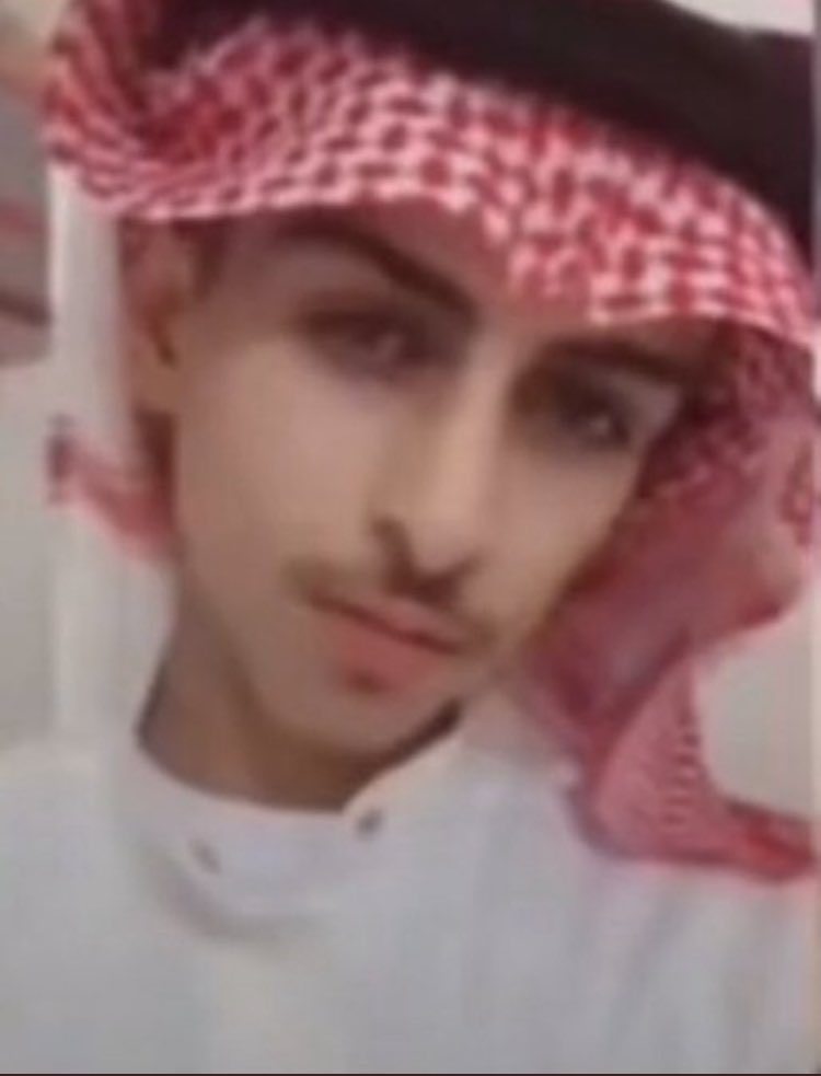 legswd's tweet photo. وجهه ذايب شكله انولد بالفرن حتى ذاب من الحراره #المبتز_محمد_الشمري https://t.co/Uxx67gmkgX