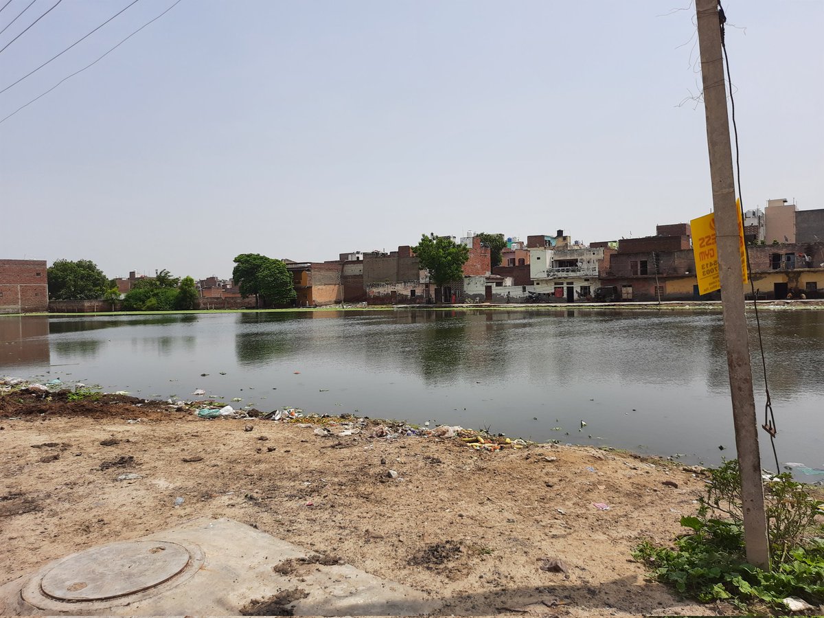 AhirjeetuYadav's tweet photo. @India_NHRC Please take appropriate action @MCF_Faridabad  claiming false for road , road were built but current situation of road is very pathetic. Not able to walk even.@yashpalmurar 
#VIKASNAGARKAVIKASH sector 87 Greater Faridabad #smartcity https://t.co/eZtManlOhX