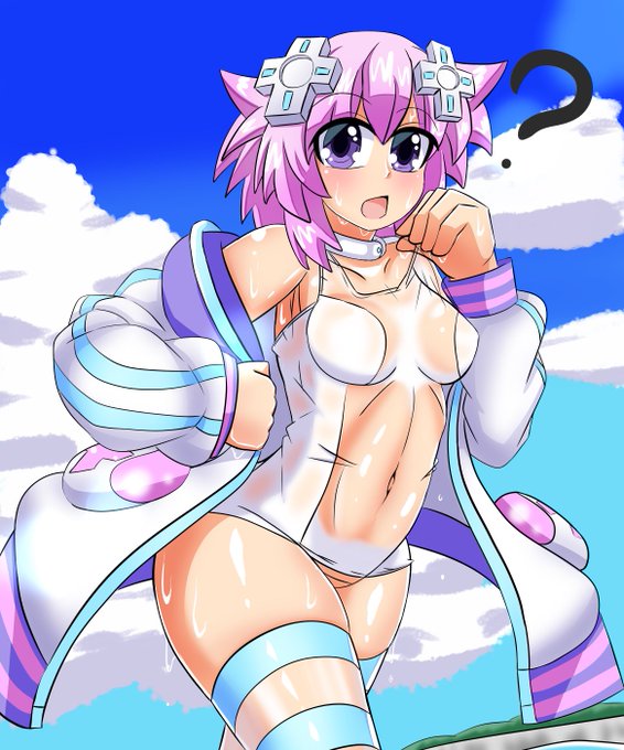 水に濡れると一部が透ける白スク水 