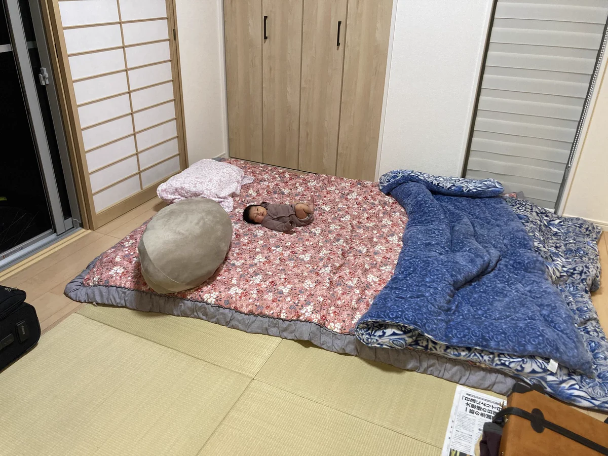 新生児ってこんなに小さいの？！改めて感じる小ささ、最高に可愛い
