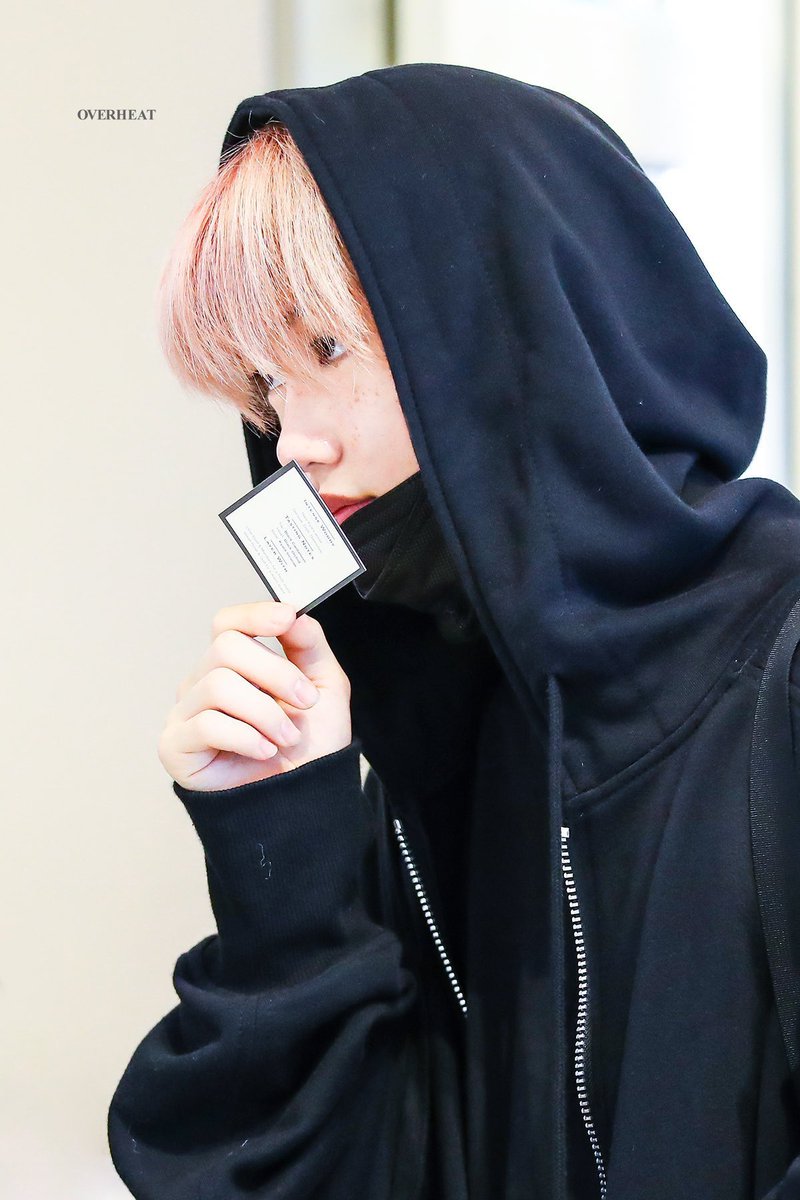 향 맡는 용복잉
