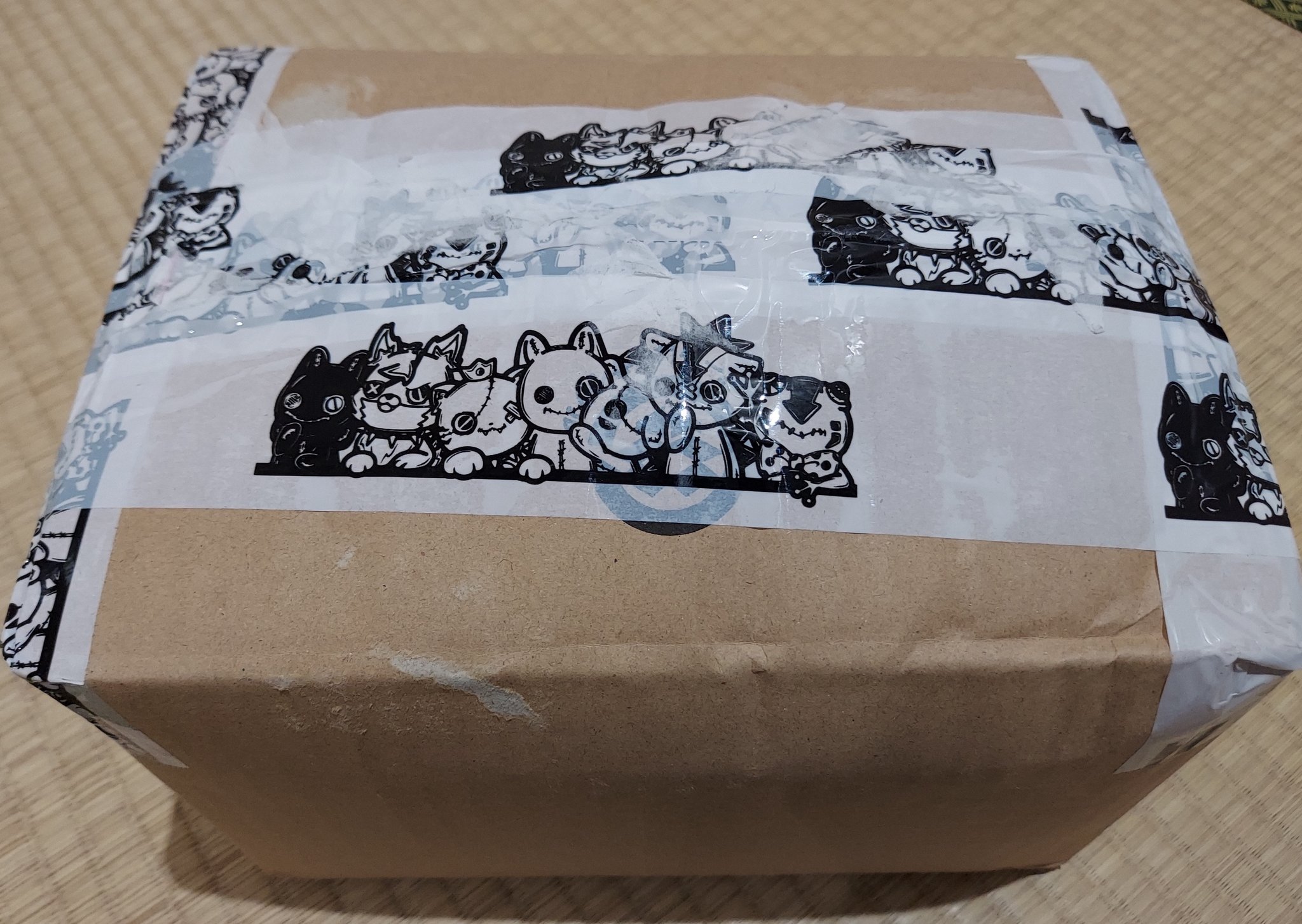 NieR 60ダンボールぱつぱつBOX