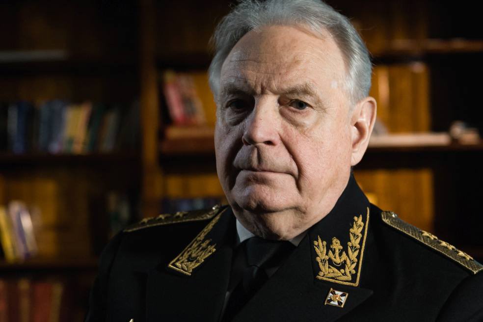 #БоевоеБратство выступило с инициативой присвоения Адмиралу Игорю Касатонову, спасшему для России Черноморский Флот и Севастополь, звания ГЕРОЯ РОССИИ! Очень правильно и справедливо это! Прошу Вас - мои читатели - поддержать ретвитом начинание t.me/epoddubny/6741 <a href="/aksenov_sv/">Сергей Аксёнов</a>