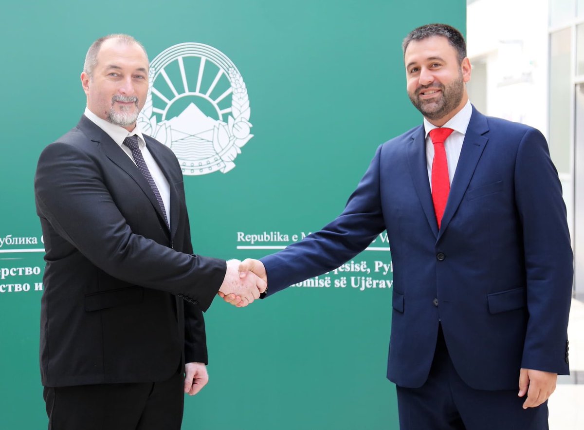Arjanit_H's tweet photo. Pleased to host 🇲🇪MAFWE #AleksandarStijović. As friendly countries that share the same value we openly discussed on sharing all the experiences and practices to achieve the best results on agriculture, forestry and water economy in both countries. https://t.co/8h8KOIfjXm
