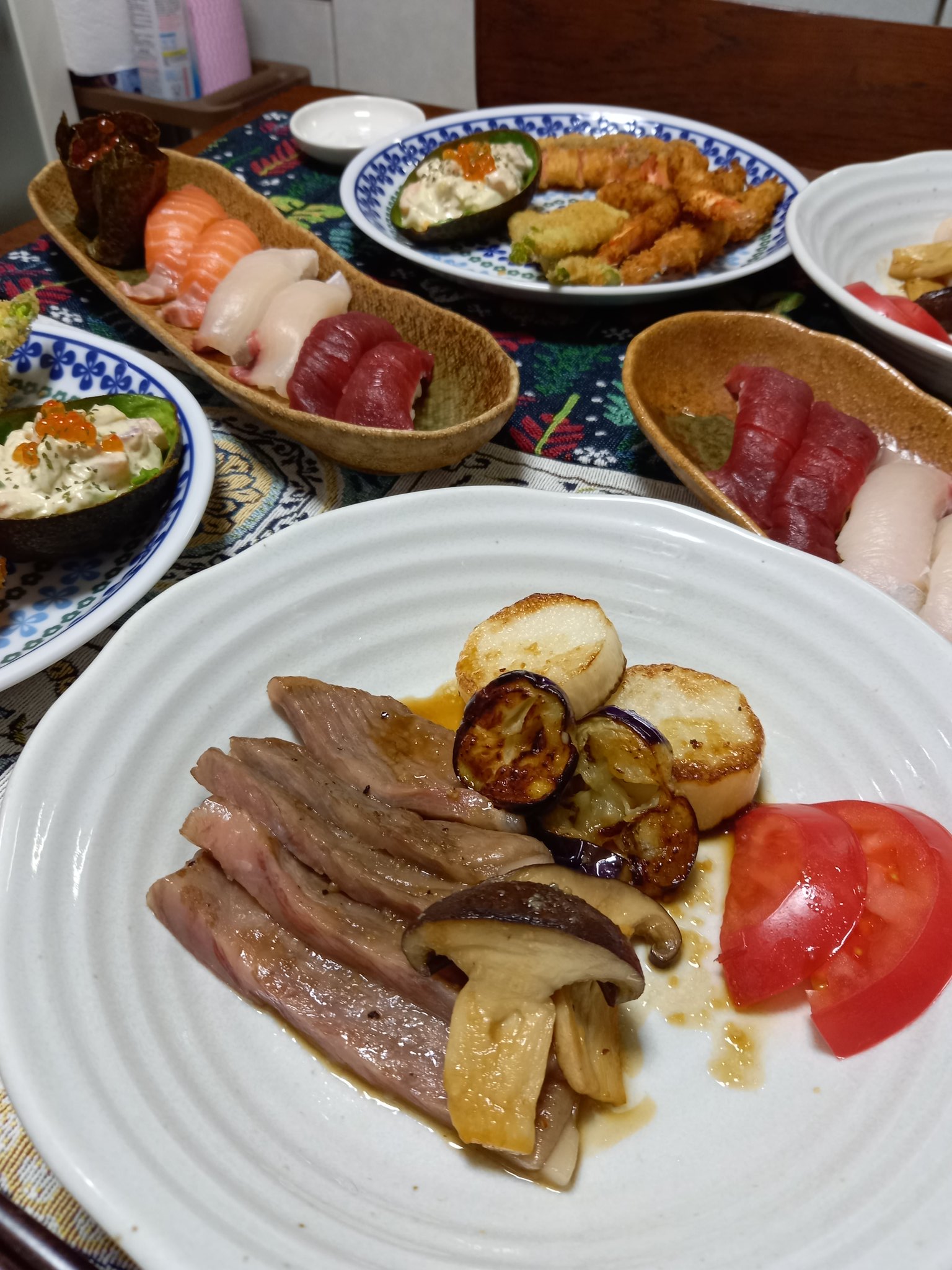 تويتر アリス على تويتر 彼氏が誕生日のお祝いに作ってくれた めっちゃ美味しかった お腹いっぱい 誕生日 手作り料理 おうちごはん𓎩𓌉𓇋 ご馳走 お寿司 ステーキ フライ達 彼氏日記 ごちそうさまでした T Co Isrbxrnt4g
