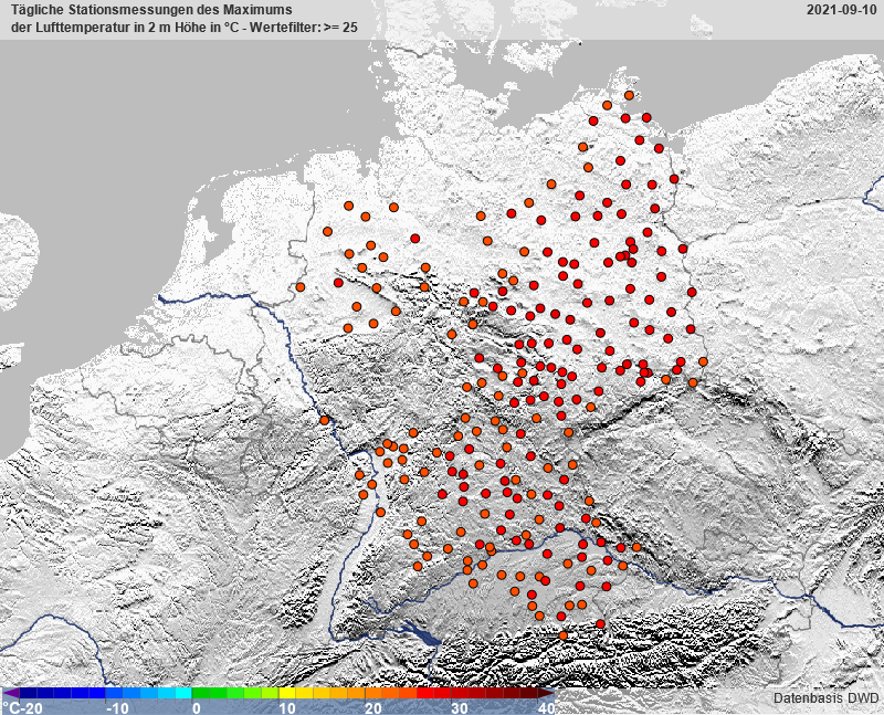 DWD_klima's tweet photo. Auch am 10.9.2021 wurden verbreitet sommerliche Temperaturen beobachtet. An 222 Stationen stieg die Tagesmaximumtemperatur auf Werte ≥ 25 °C. Quelle: https://t.co/SCKkzgs07f, #DWDCDC). Am Sa und So meldeten nur vereinzelt Stationen einen Sommertag. https://t.co/1MyWVqQiHR
