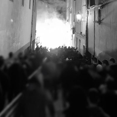 ...lamiaren ahots ederra jarraitzen baduzu,betirako geratu zaitezke han...