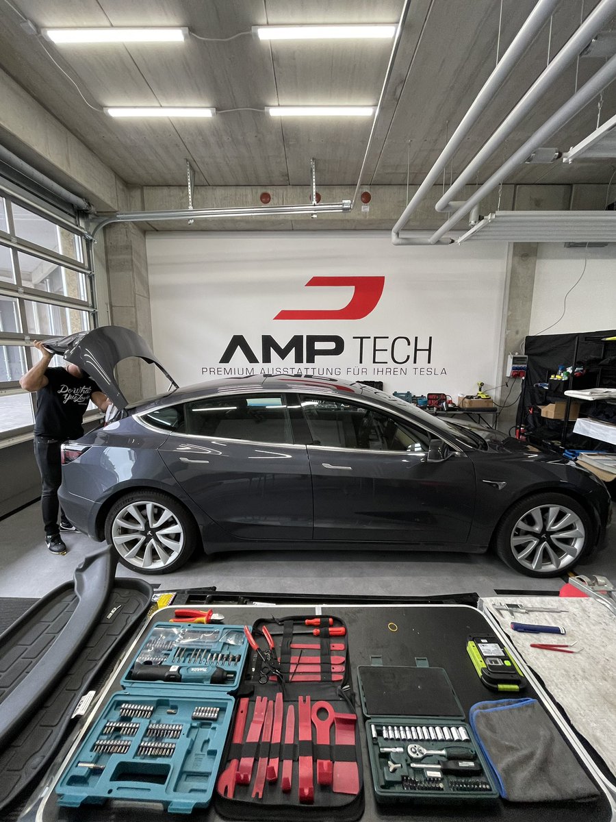 TeslaBest's tweet photo. Back at AMP Tech to get the automatic trunk made 😁👍👍👍 @AMPTECH_store https://t.co/ZPW98PmdAA