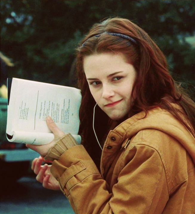 Happy Birthday Bella Swan  , Beautiful human and wonderful vampire  