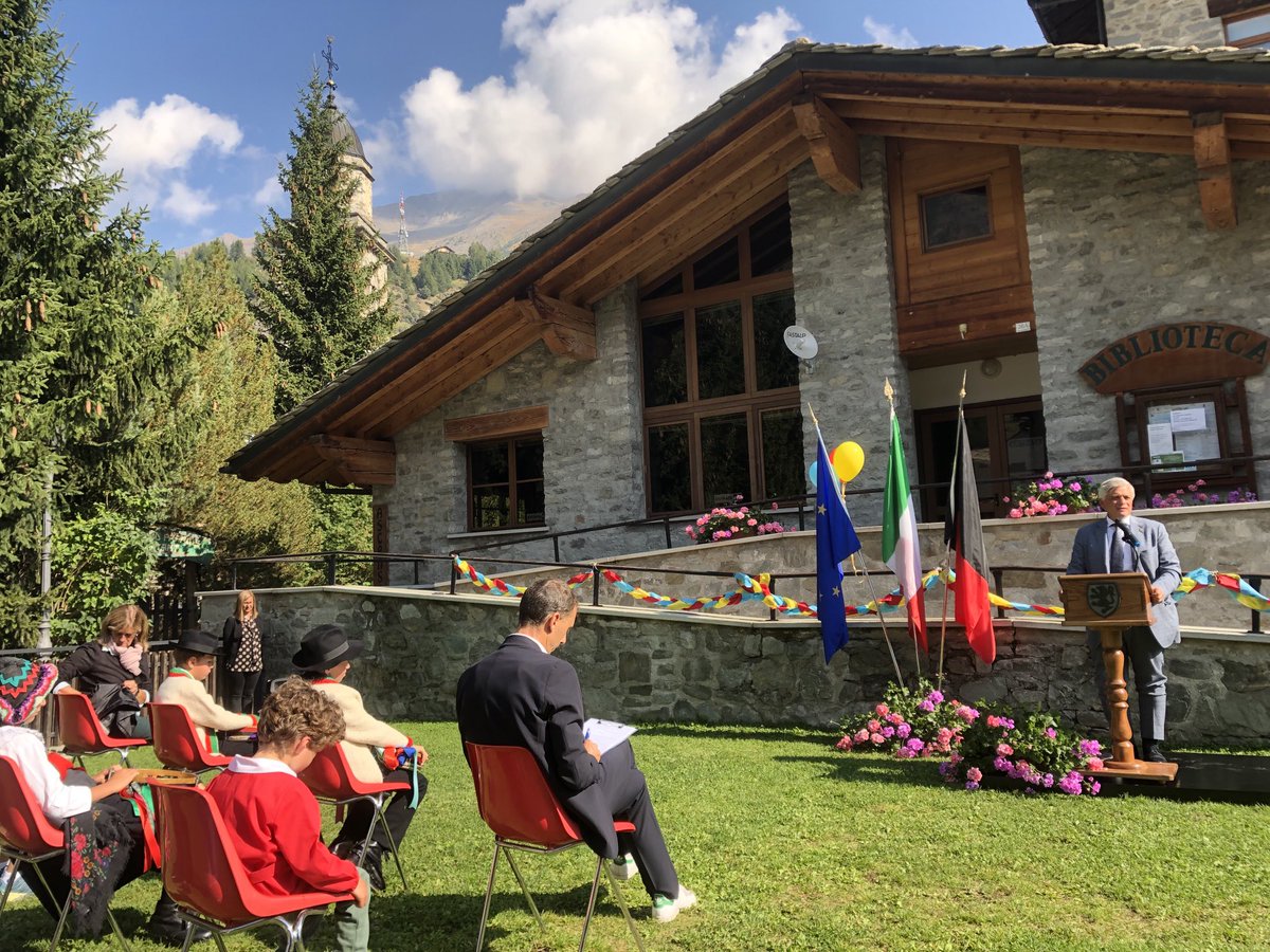 TgrRaiVdA's tweet photo. Apertura ufficiale dell’anno scolastico 21-22 alle scuole di #Cogne, assessore @LucianoCaveri: “Più autonomia scolastica per la #Vda” #TgrVda #seguoTgr https://t.co/bHV13Yd11T