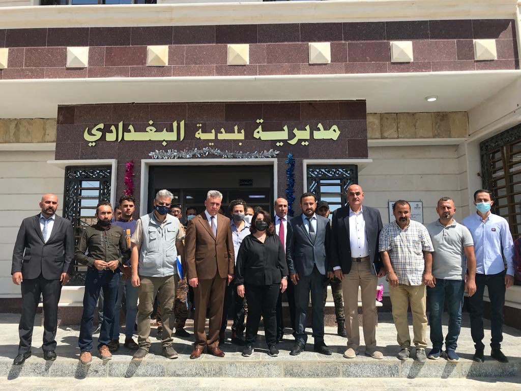 Zena_aliahmad's tweet photo. 4th stop for today: Was greeted by a beautiful poem at the inauguration of Al Baghdadi Municipal building in Heet, #Anbar which provides essential services to 9,000+ Iraqis. Thanks 2 our partners @USAIDMiddleEast @USAID for their generous funding for #IraqStabilization ππΌ https://t.co/U1HH2Cn2KQ