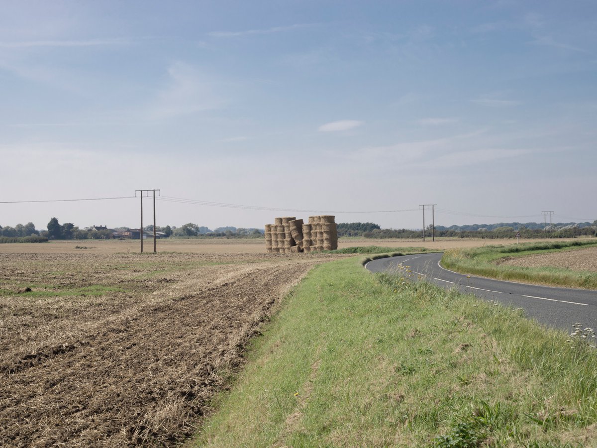 last week I completed 77miles on my bike, I'm aiming to complete 300 this month...heres a shot I took on one of my bike rides...

#landscape #photography #ruralengland
#countryside #BikeRide