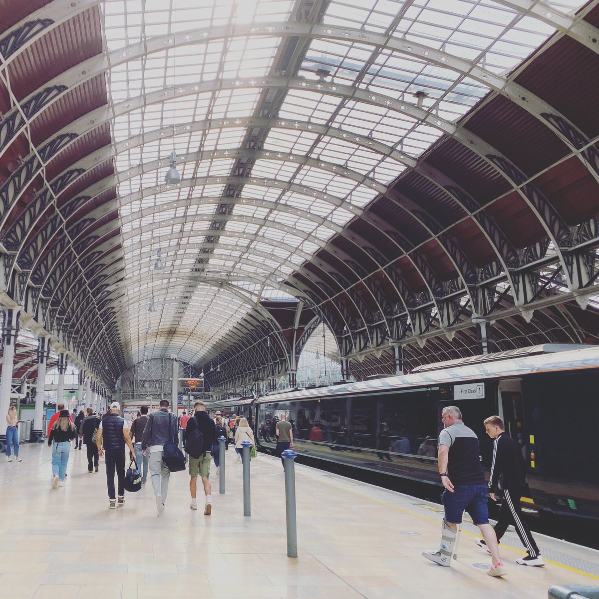 flyinggravityuk's tweet photo. Running back in time
.
The latest song "The Rain is Coming" has been released! Link in bio ❤️
.
#postrock #instrumental #rock #flyinggravity #cardiff #london #streetphotography #newmusic #musicianlife #music #metaphor #mixing #mastering https://t.co/MdQ8cWO6Bw