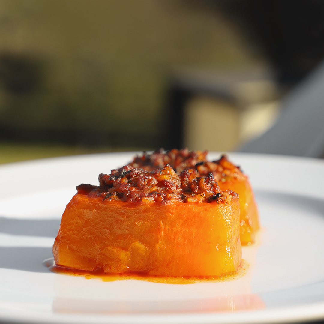 Kıymalı bal kabağı dolması🍴
• Sipariş üzerine, minimum bir gün önce hazırlanmaktadır.

#7mehmetrestaurant #7mehmet