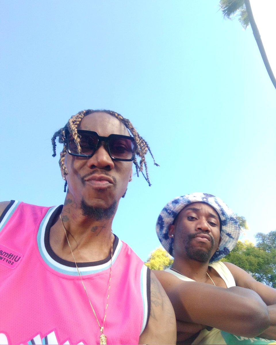 poyproudofyou's tweet image. #SummerTimeVibes #FollowMusicVideo 
@poyproudofyou x @AsaphAfrika Directed by Andy Cutta