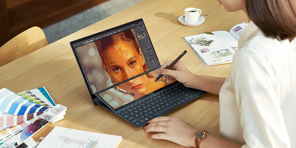 ASUS_ib's tweet photo. Trabaja tus fotos al máximo detalle con la ScreenPad Plus del ZenBook Duo 14.  ¿Qué programa utilizas para editar? 📸

#ASUS #InSearchOfIncredible #ZenBookDuo14 #ScreenPadPlus https://t.co/0n0T7qwaxr