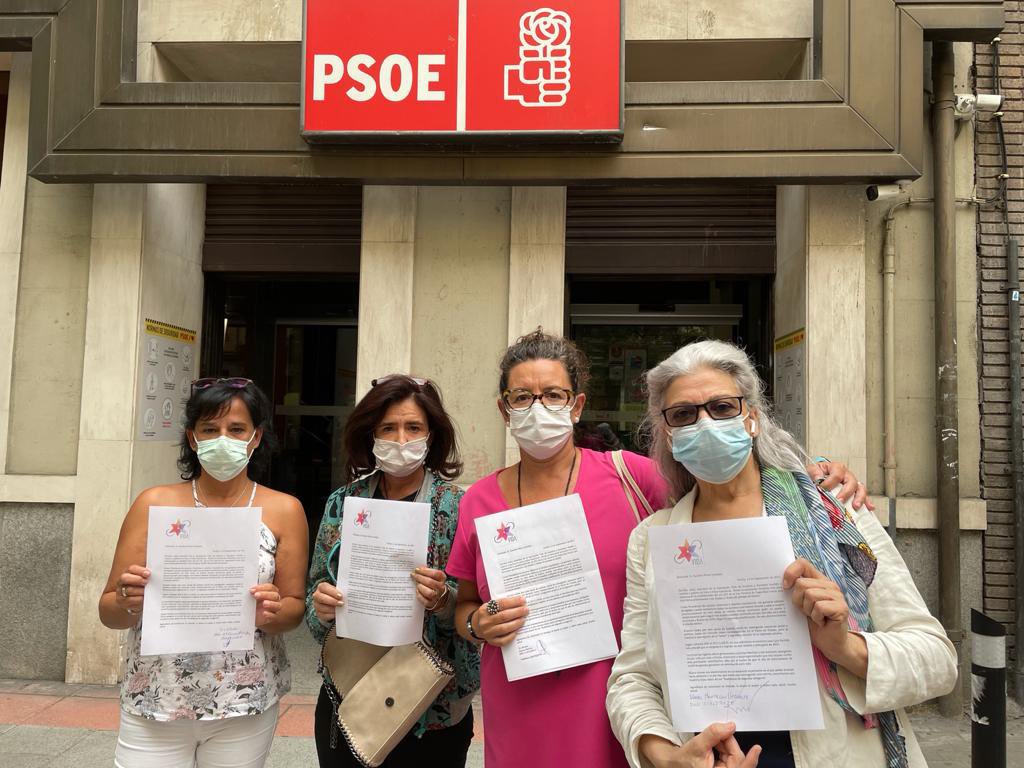 VIDA_ASOC's tweet image. Aquí estamos de nuevo, a ver si alguien nos puede recibir antes de registrar, de nuevo, una petición de cita a @sanchezcastejon o en quien delegue y nos pueda dar una explicación. @silviaonate @kitimanver @ItxasoAlkorta @Rosa57332508