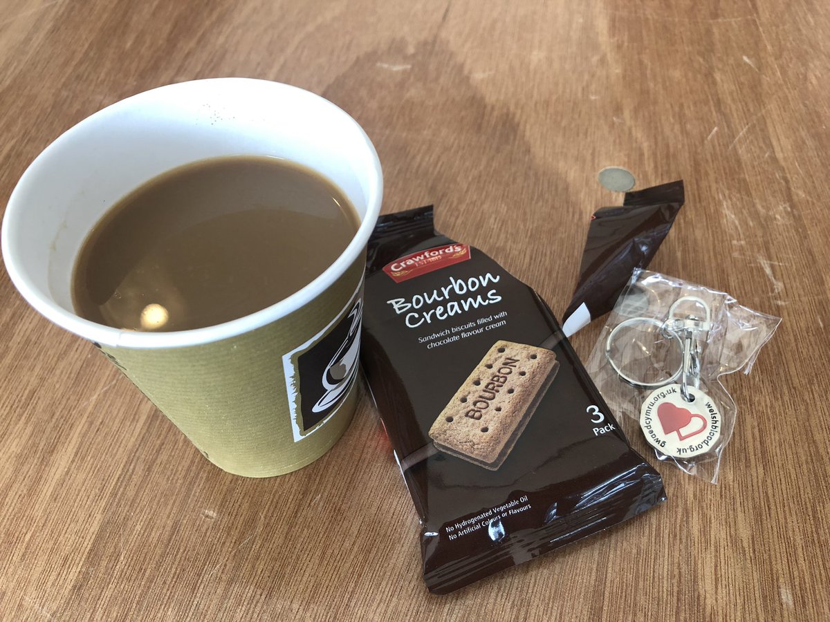 Mrs_Brake's tweet image. Thanks for the coffee, biscuits and snazzy keyring @WelshBlood ❤️ 

If you are eligible to donate, please go to welsh-blood.org.uk and book #GiveBlood