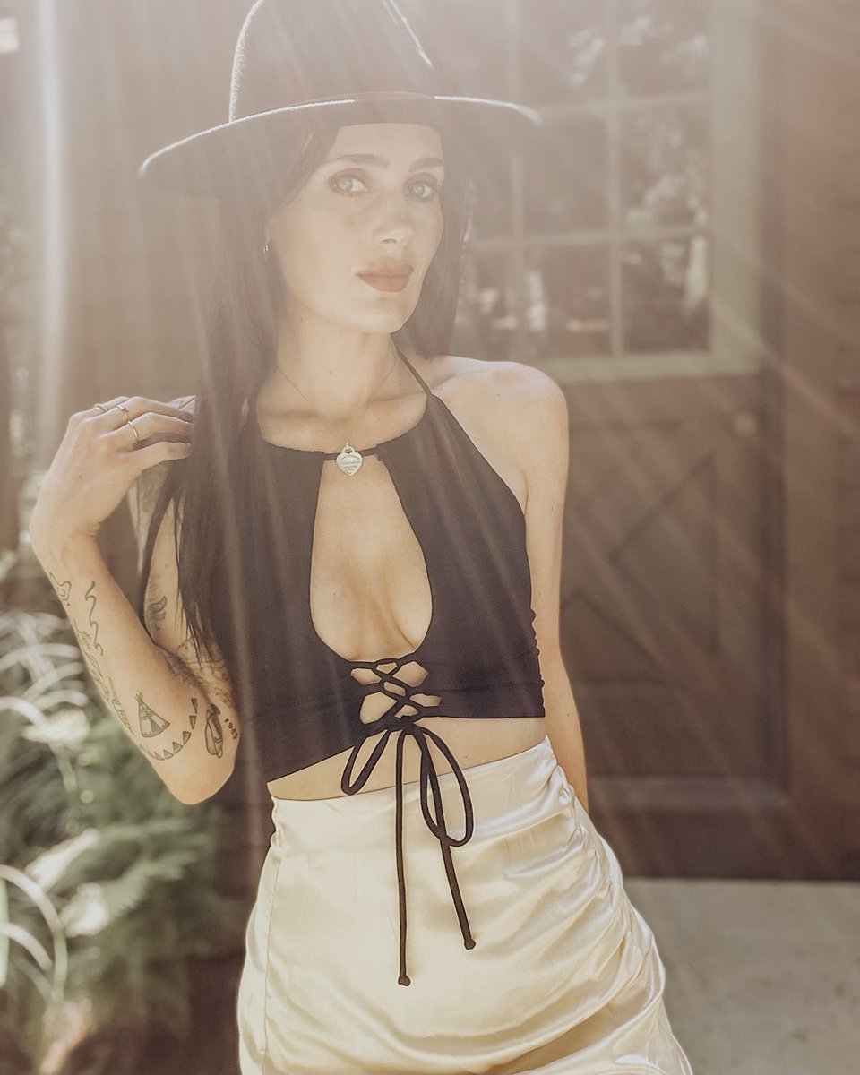 rileyroscato's tweet photo. I need a new man to play with!!!! 🥺😇 https://t.co/TjU2eVW4dB