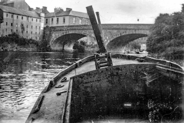 ECMFCM's tweet photo. For this week's @FestErne our #MemoryMonday is going to be a wee celebration of the history & boats of our Lough Erne waterway
Do you recognise this boat?
We think we know what this boat was called but we're not 100% sure...
#IrishMuseumsOnline #MuseumsFromHome #FestErne https://t.co/PXyZSc8ukU