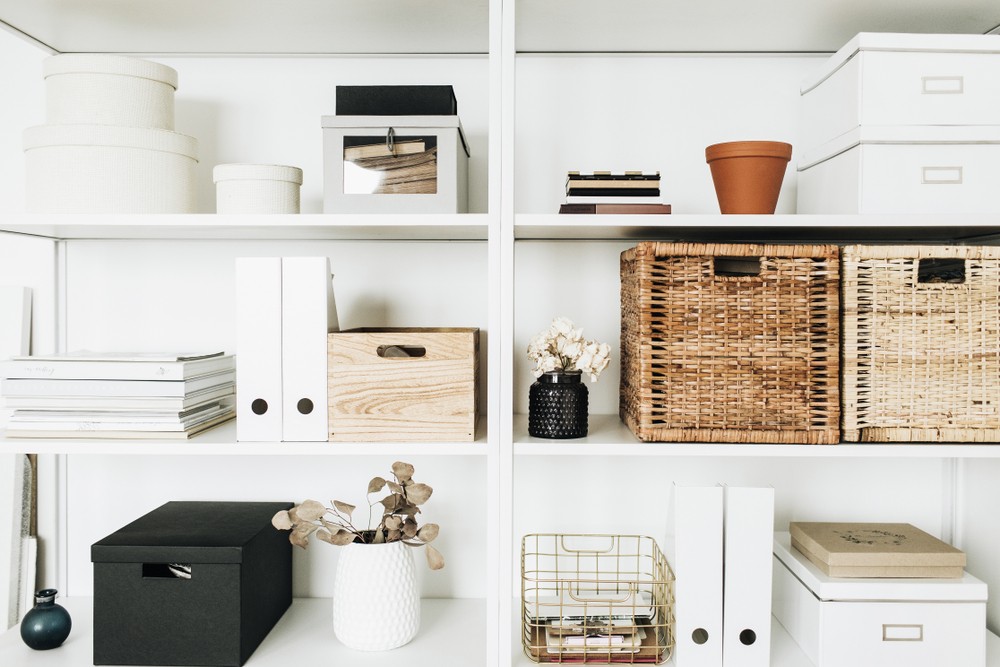 ‘Autumn cleaning’ your clutter away akya.io/613F32b444d2d