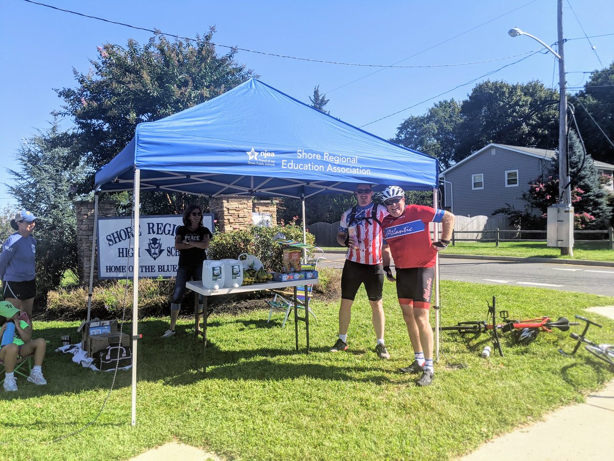 ShoreRegionalEA's tweet photo. The members of @ShoreRegionalEA were happy to have donated to and volunteered at the 2021 #RideForFoodJustice over the weekend. @NJEA Pride in full force here in @MonmouthGovNJ to combat #FoodInsecurity. #njeapride https://t.co/cw7lTIJ4DH