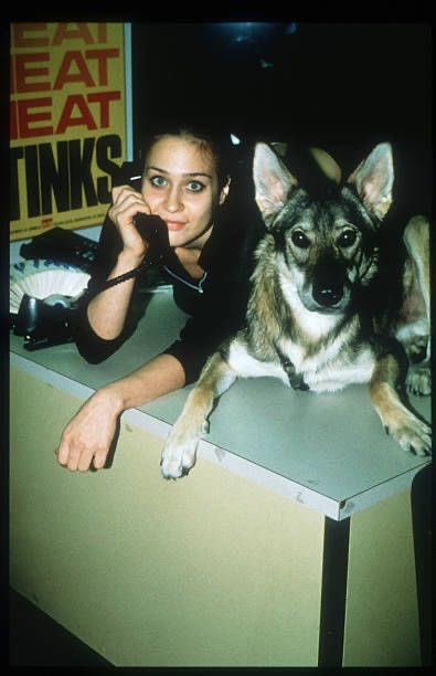 HAPPY BIRTHDAY TO THE ONE AND ONLY INCREDIBLE FIONA APPLE 