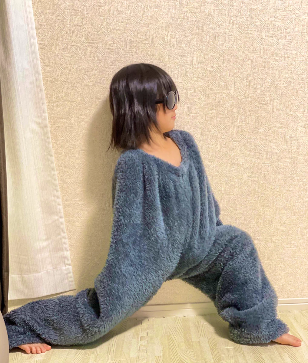 ズボンで全身を纏うファッションw流行るかも？！
