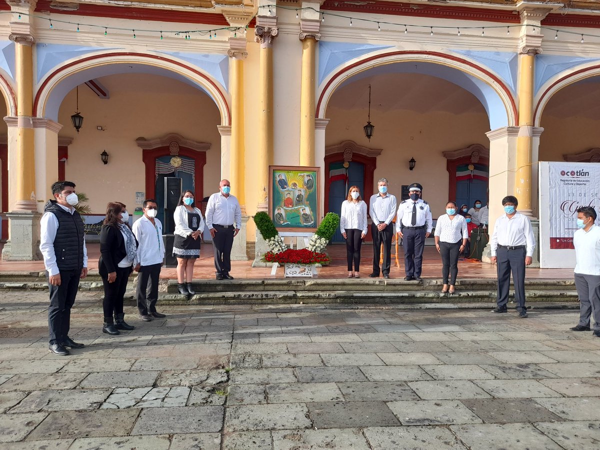 POLICIA_OCOTLAN's tweet photo. @POLICIA_OCOTLAN participa en el homenaje en conmemoración al CLXXIV Aniversario de la Gesta Heroica de los Niños Héroes en defensa del castillo de Chapultepec ante la invasión norteamericana en el año 1847.
@SSP_GobOax 
@Policia_GobOax 
@GobMpal_Ocotlan 
@polux100 
@DiscipuloMD https://t.co/6pdWdtzQhJ