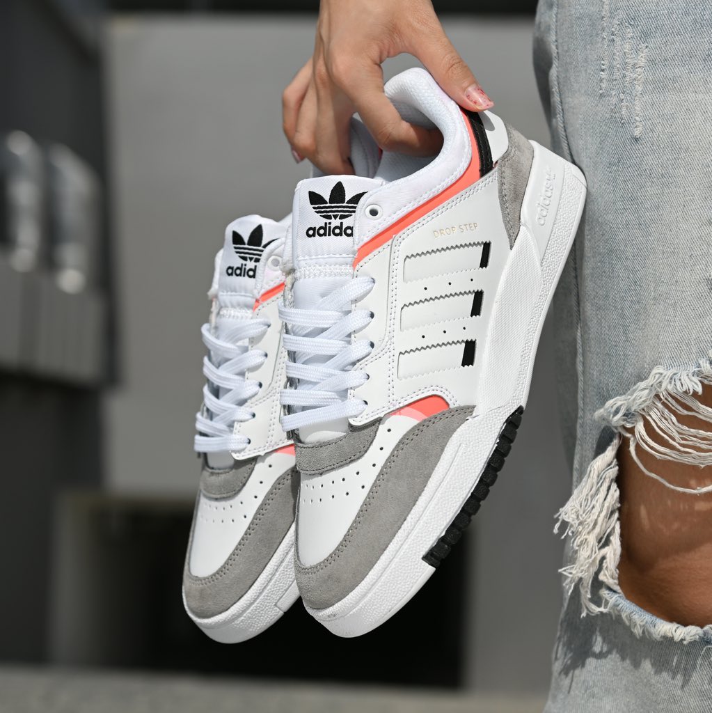 Faeröer tweeling Onnodig Jay Sneak. on Twitter: "Adidas Drop Step Low "White". Sizes: 40-45.  Gh¢300.00 Call/WhatsApp: 0272 422 544. https://t.co/WKilJEvXPz" / X