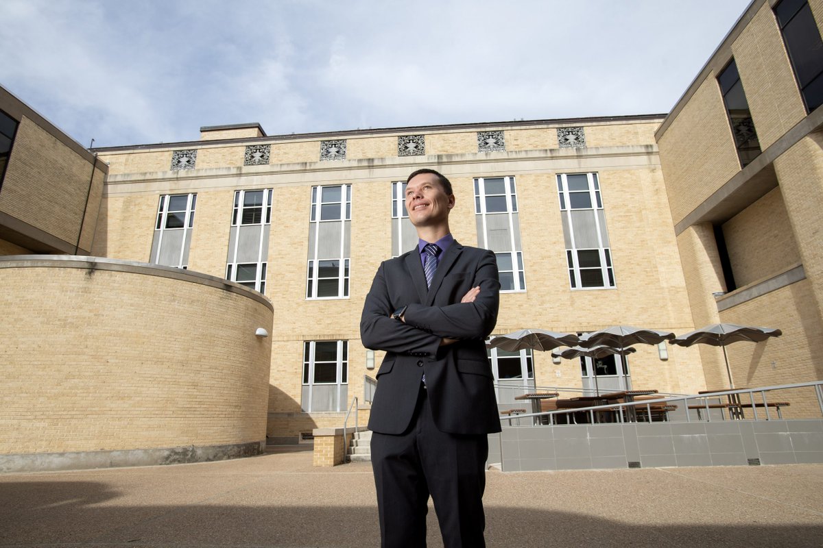TCU_CSE's tweet photo. Anton Naumov, associate professor in the Physics and Astronomy Department, receives $410,000 grant for research into near-infrared emissive nanomaterials that can be utilized for bioimaging and drug delivery applications. Read more here: https://t.co/jWINCDESLM. #CSE #CSEresearch https://t.co/oysAzkRrr4