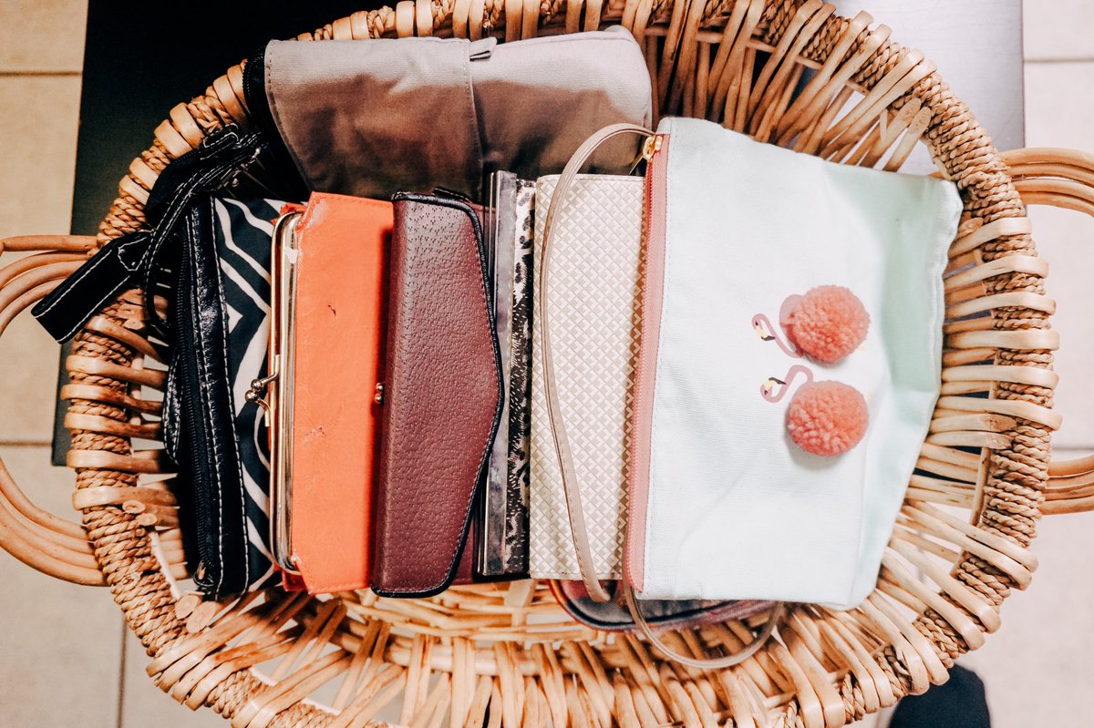 ESTHERSMO's tweet photo. Did you know every mom and child (high school or older) can pick a wallet and purse from our Heavens Closet? 

#singlemoms #singlemom #nonprofit #outreach #ministry #singlemothers #longwoodflorida #donations #nonprofitorganization #helpingmoms #donate https://t.co/9U1p1c9pSt