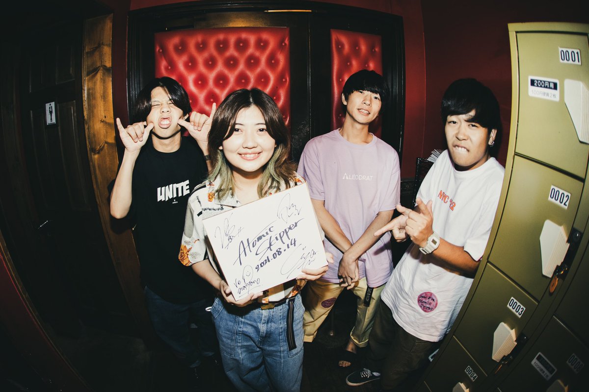 tokyocallingtv's tweet photo. ／
Live！Livee！Liveee！2021vol.4出演
【Atomic Skipper】
サイン色紙プレゼント企画🎁
＼

🌟当アカウントをフォロー&amp;このツイートをRTで応募完了‼️

応募期間
9/26(金)23:59まで

📺OA情報
9/16(木)27:20〜テレビ東京にて
8/14に行われた #AtomicSkipper 
のライブ映像が地上波放送🍭 https://t.co/a8FGjwTGCw