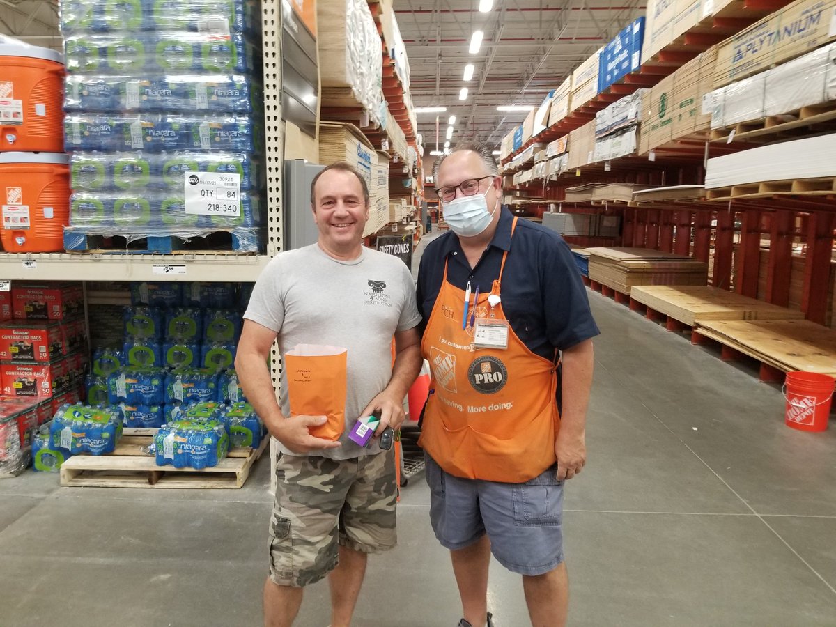 Rich thanking Nat for his business <a href="/localita39/">Marlene Mejias</a> <a href="/DawnOsorio/">Dawn Vanterpool</a>