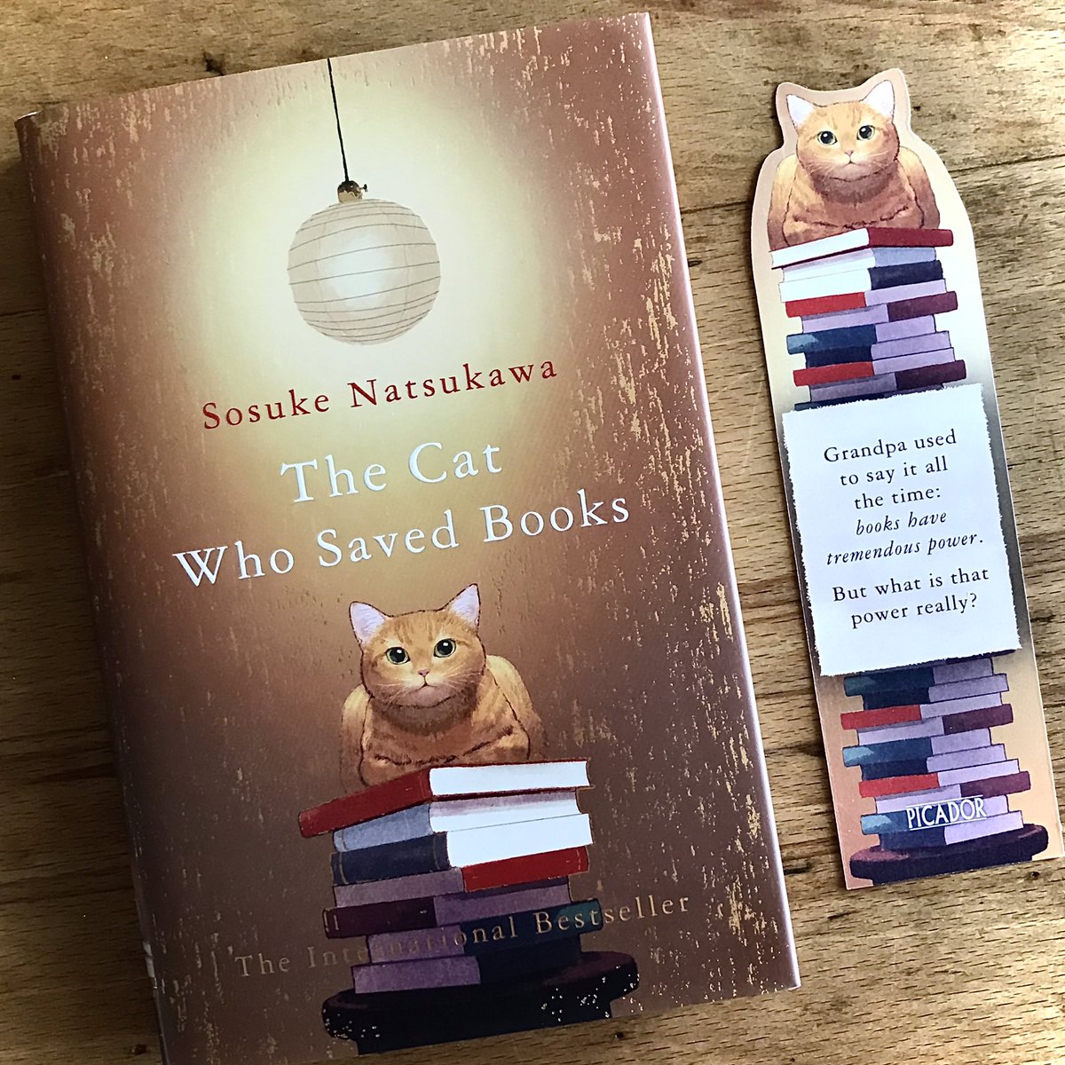 How good does #TheCatWhoSavedBooks by #SosukeNatsukawa look? 
Absolutely flipping gorgeous is the right answer!
A tale from Japan involving books, cats & 2nd hand bookshops - what’s not to 🧡 about the inside too.
Tr: Louise Heal Kawai
Thank you Alice Dewing for my copy.
#Gifted