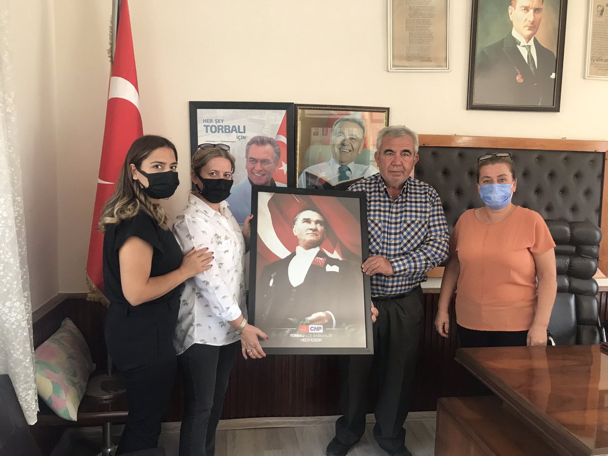 TorbaliChp's tweet photo. CHP Torbalı Kadın Kolları olarak bugün , Tepeköy,Tulum,Eğerci,Arslanlar mahalle muhtarlarımızı ziyarette bulunduk .. ilgi ve alakalarından dolayı teşekkür ederiz .. https://t.co/ymnRfbQrzb