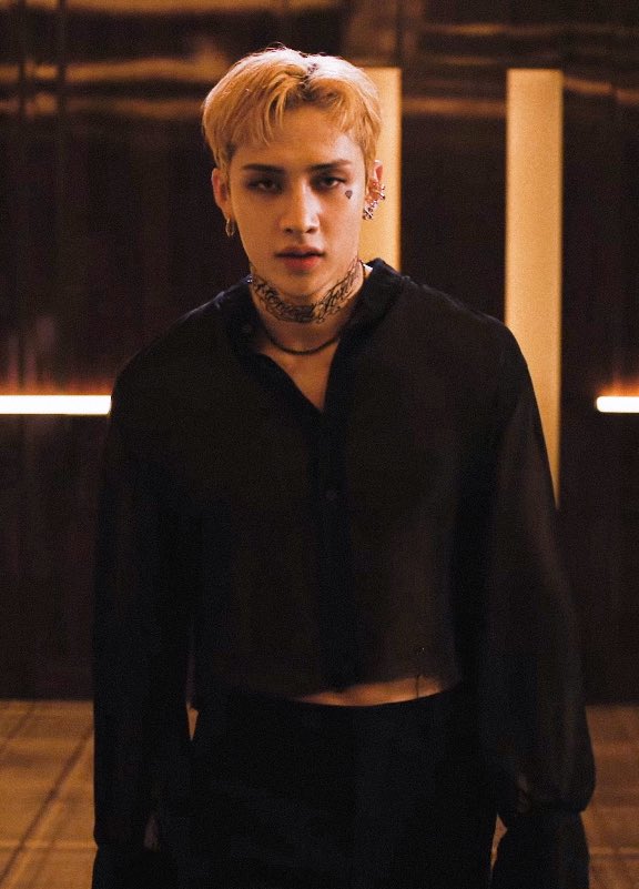 bchanarchive's tweet photo. BANG CHAN. https://t.co/HxjGisPDcQ