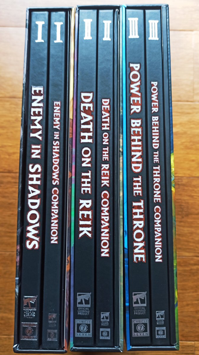 [1/5]⚠️Thread bisounours &amp; Warhammer⚠️

Il y a quelques mois, je découvrais la réédition de "La Campagne de l'Ennemi Intérieur" de Warhammer V4.0, revue et augmentée par les bons soins de <a href="/cubicle7/">Cubicle 7</a> !

Une campagne fleuve, en 5 volets, frôlant le millier d'heures de jeu.