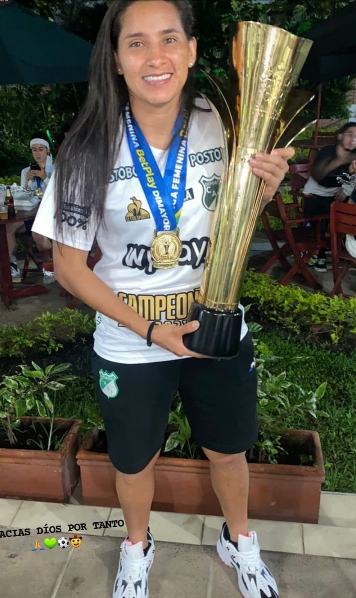 Kn_Football's tweet photo. Enhorabuena Korina!! 👏🏻⚽
En la misma semana nuestra #knplayer @korinaclavijo13 se proclama campeona de la liga femenina Dimayor en Colombia con @deportivocali y es seleccionada para la selección @FCFSeleccionCol !!!
.
.
.
#dimayor 
#campeonas
#deportivocali 
#futbolfemenino https://t.co/5tHc67DlXZ