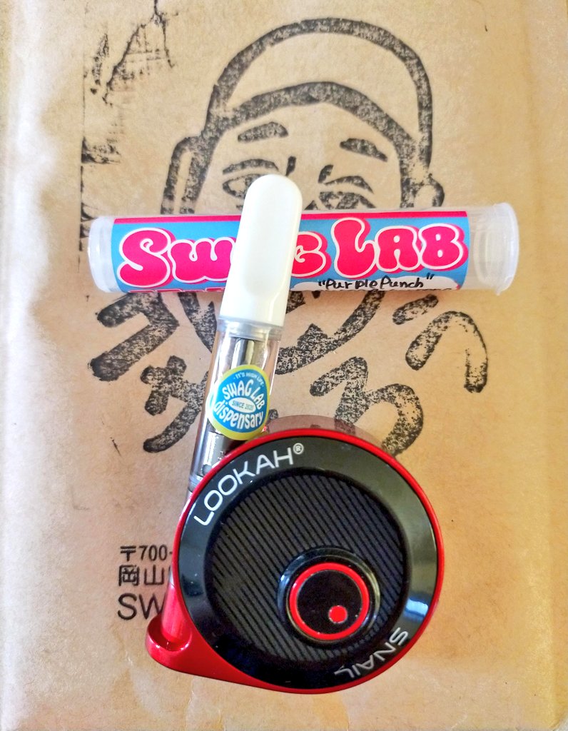 9tail_kitsune_'s tweet image. リラックスタイム😚💨💨💨
#CBN #CBNリキッド #SWAGLAB