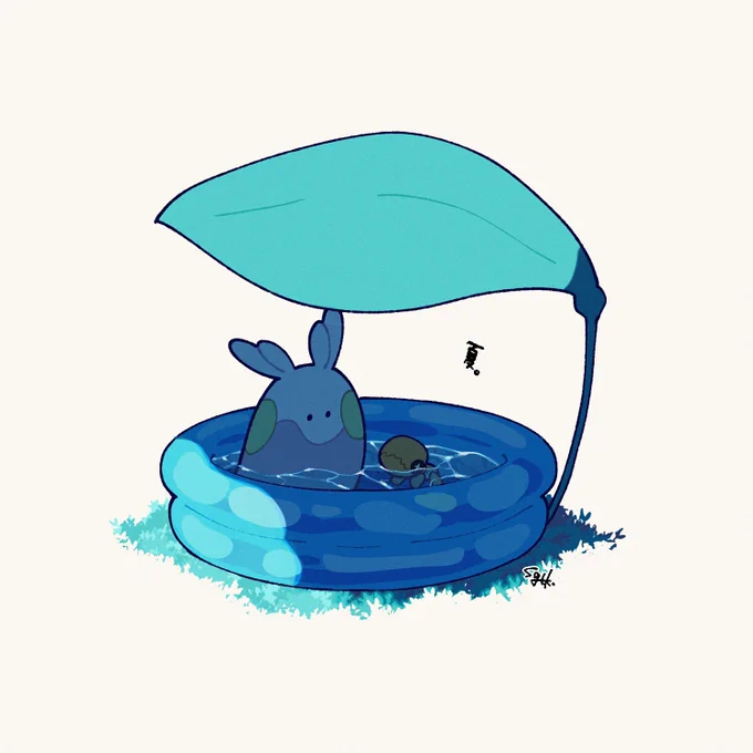 ちっちゃいプールで涼しむヌメちゃん 