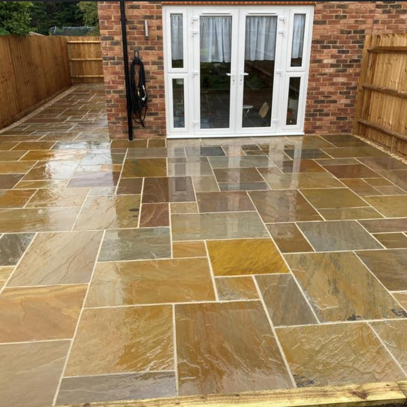 stone_paving's tweet photo. Happy Monday here, thanks to WCL Estates Ltd for sharing their pictures.  We love to see our stone transforming back gardens.
Here they have used our Traditional Buff Blend, it looks fantastic, those colours👍 . 
To see more on the range visit https://t.co/ILwWl3kn2g
#PatioPacks https://t.co/PE3bgQmrIb