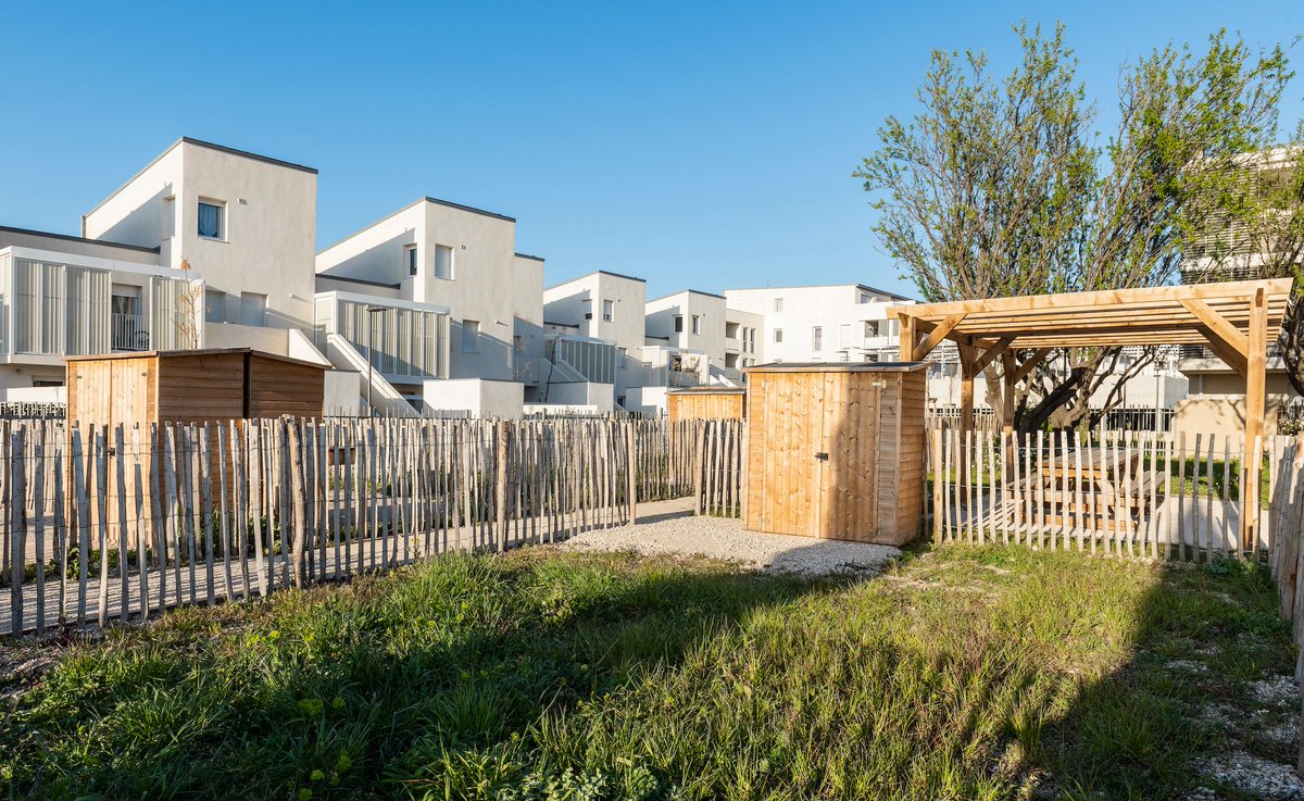 🏆#OR2021 Les trophées des Opérations Remarquables sont destinés à valoriser les initiatives &amp; opérations développées par les #coophlm ▶️Découvrez l'un des 11 candidats✨L'ÉcoQuartier Les Oliviers par <a href="/grand_delta/">Grand Delta Habitat</a> 🔗hlm.coop/actualites/all…