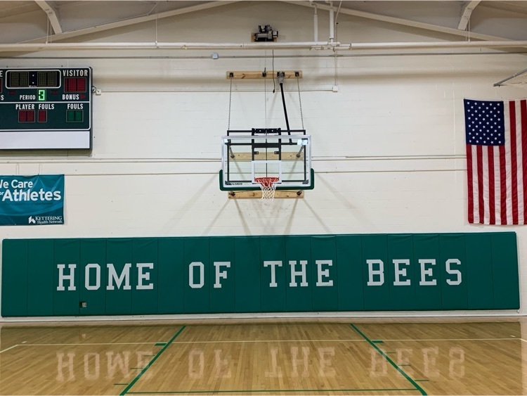 thebethelbees's tweet photo. New adjustable basketball goals were added to the Middle School gym last week. This will be a huge benefit to our youth programs as they lower to 8’.

Thank you to to the Bethel Athletic Boosters and the Bee Ball program for funding 100% of this project! https://t.co/rHULBqyGi7