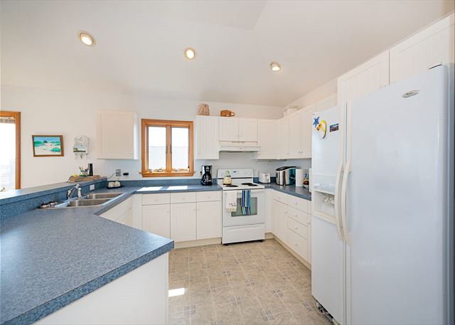 Beach Realty tweet media