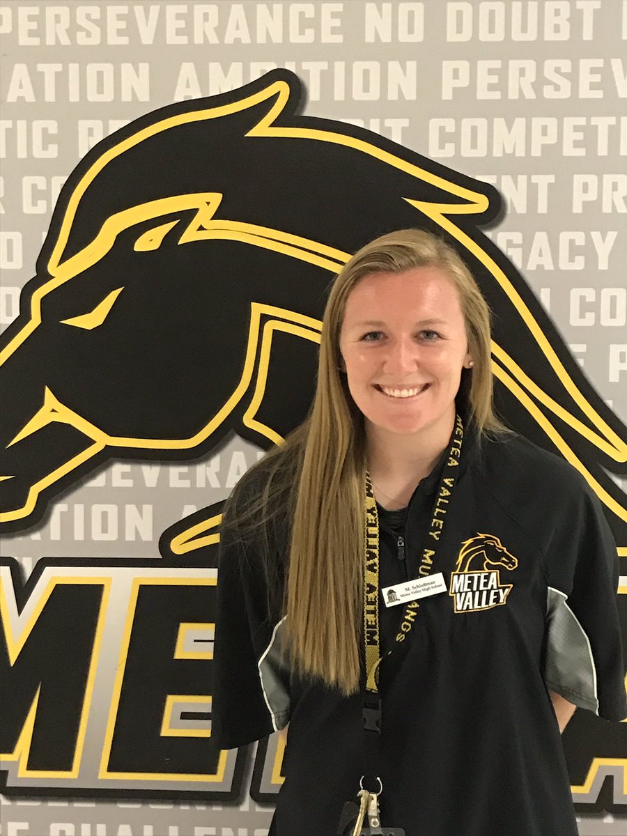 MeteaAthletics's tweet photo. Meet your new Softball Head Coach, Michaela Schlattman. Michaela teaches PE at MV, received her undergrad and played at LSU. Michaela earned her masters and was a grad assistant at IU the past 2 years. @meteavalley @MVPrincipal1 @MeteaBoosters https://t.co/V2LFeshGyt