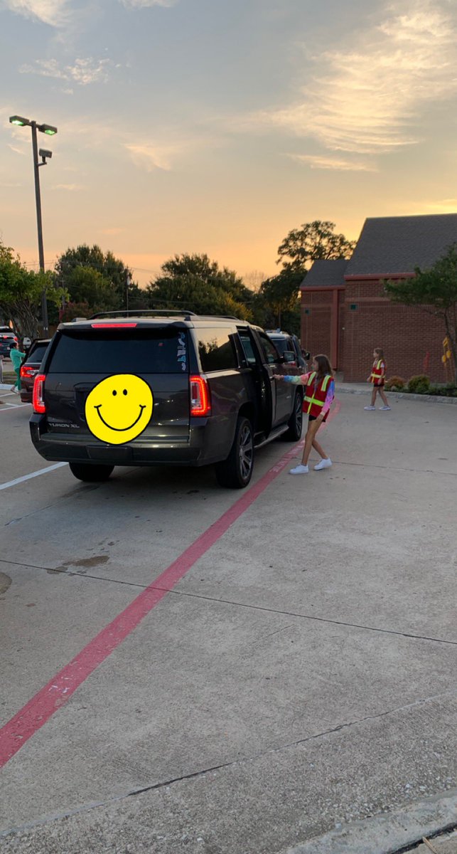 I love that our safety patrol started today to help with arrival <a href="/BESTexans/">BESTexans</a>