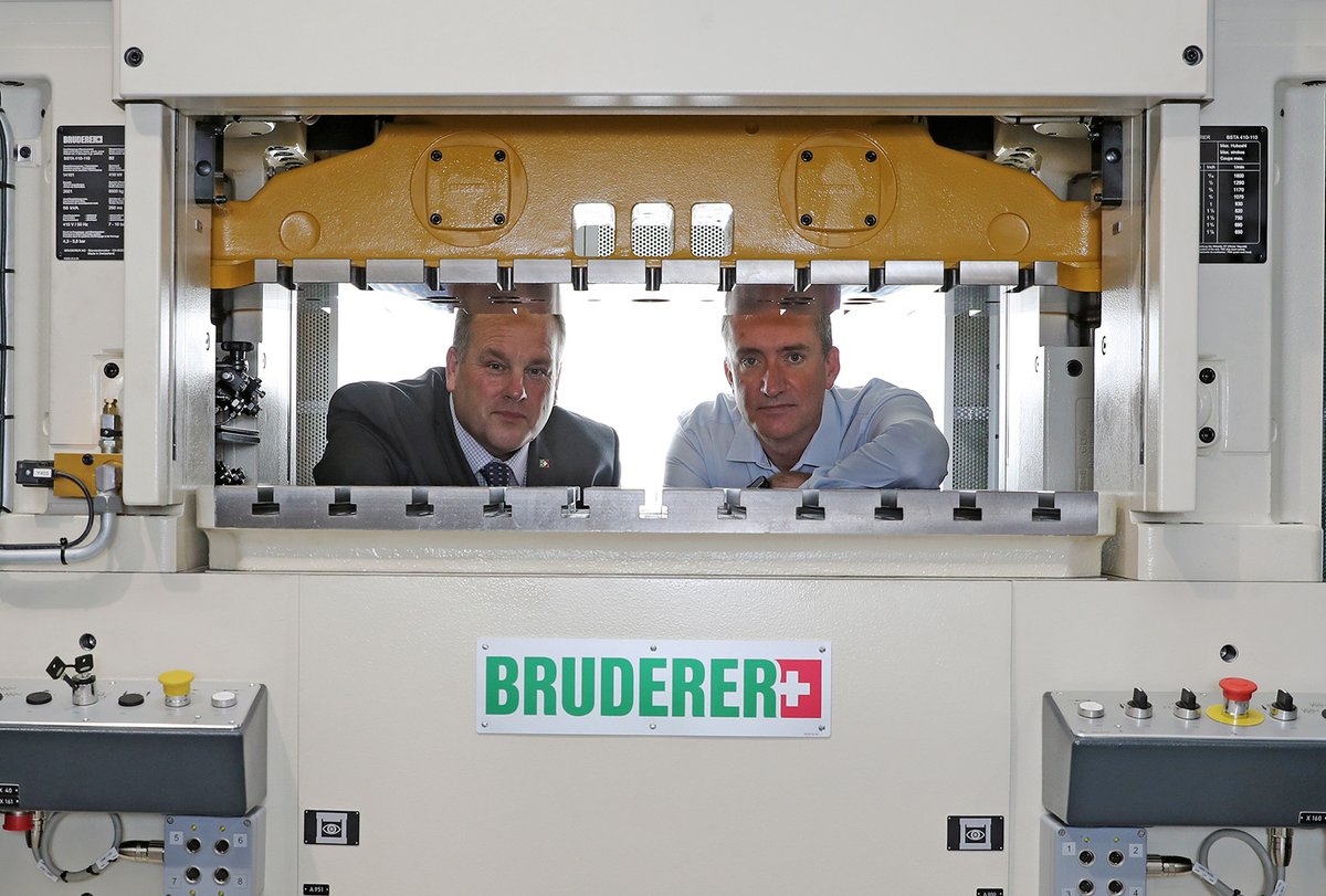 ISMEng_uk's tweet photo. New @BrudererUK press is jewel in the crown of @europeansprings £700,000 press shop redevelopment. Read the full article on our website https://t.co/euXHqbFbGj https://t.co/M7Dr0iPaos